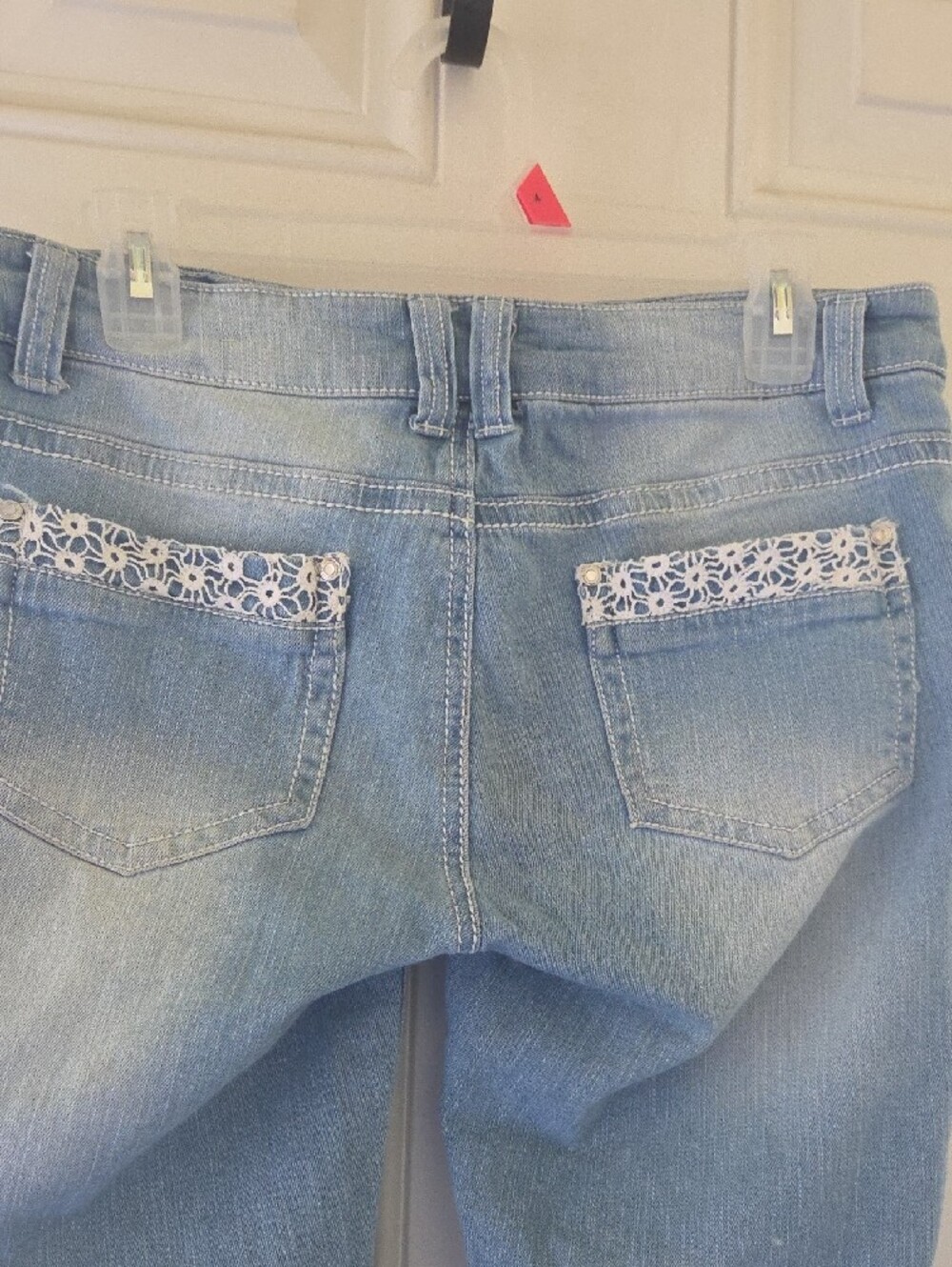 No Boundaries Light Blue Cropped Jeans with White Embroidered Pockets - Picture 3 of 5